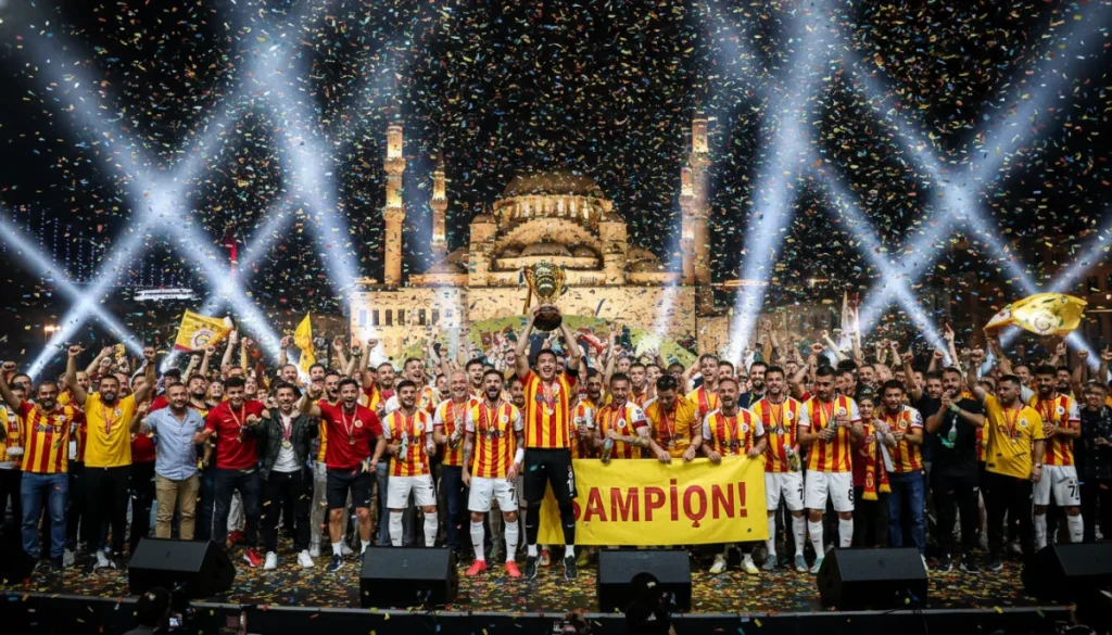 Şampiyonluk Kupası Etrafında Büyüyen Heyecan